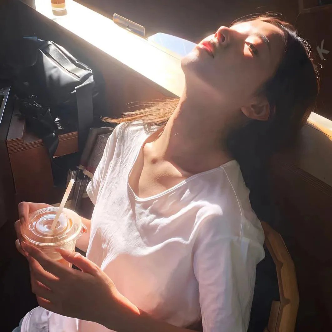 脱下僧袍的人
